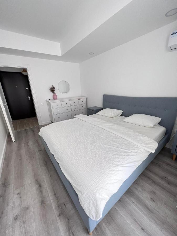Cosmopolis Bliss: Your Home Away From Home Stefanestii de Jos Zewnętrze zdjęcie