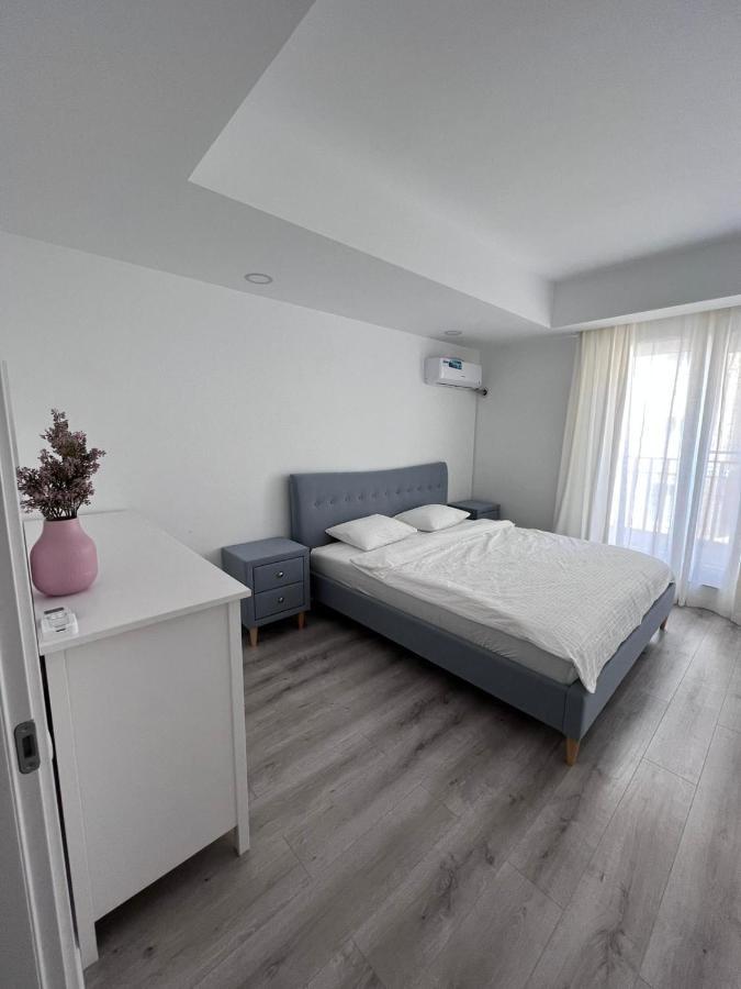 Cosmopolis Bliss: Your Home Away From Home Stefanestii de Jos Zewnętrze zdjęcie